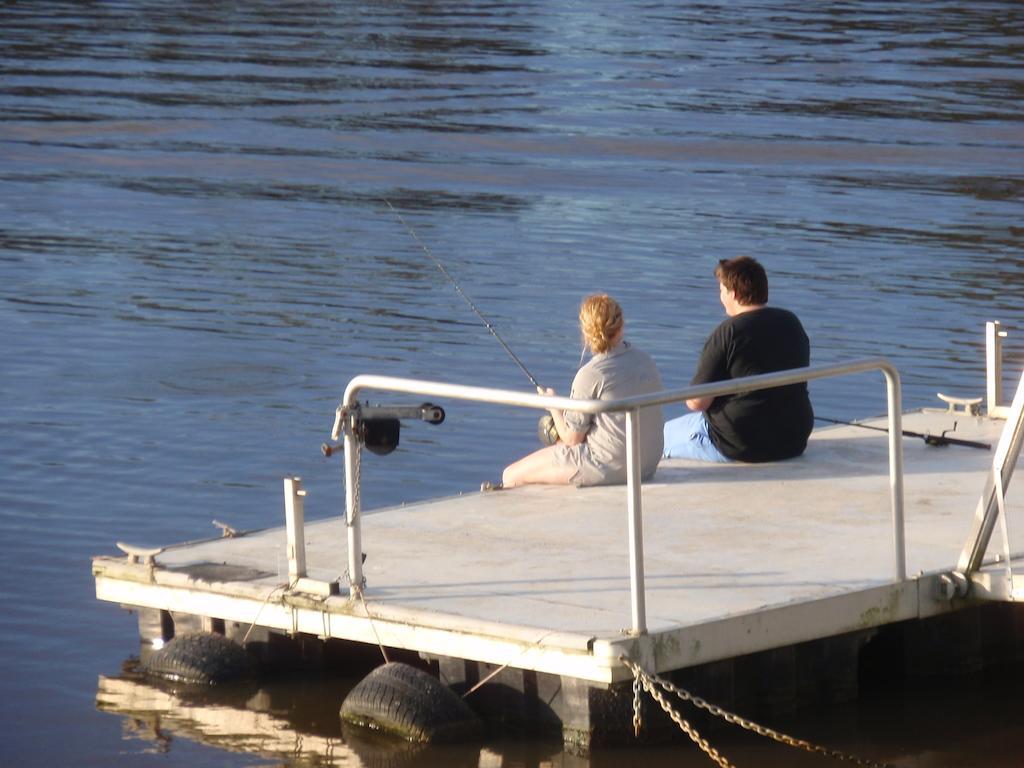 Maroochy Waterfront Motel Sunshine Coast Buitenkant foto